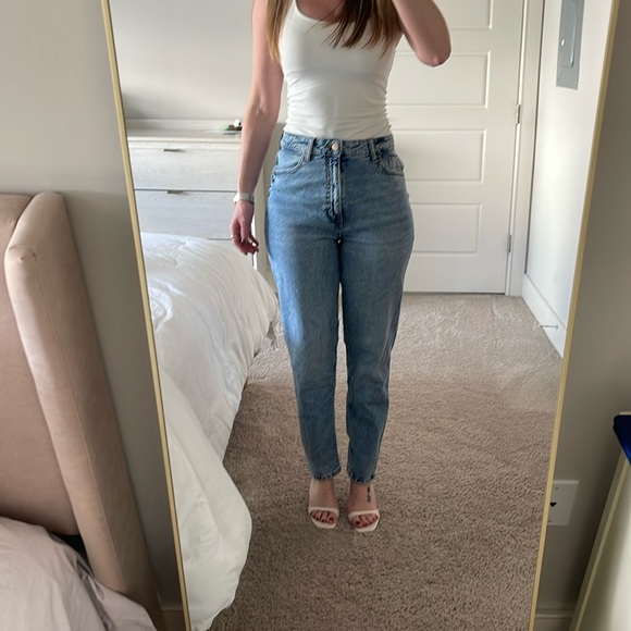 ZARA Mom Fit Jeans Mid-Blue - Picture 2 of 7